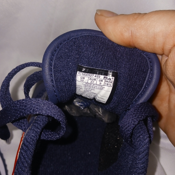 NWOT - Fila toddler unisex side 10 navy blue with red & white details - Picture 6 of 13